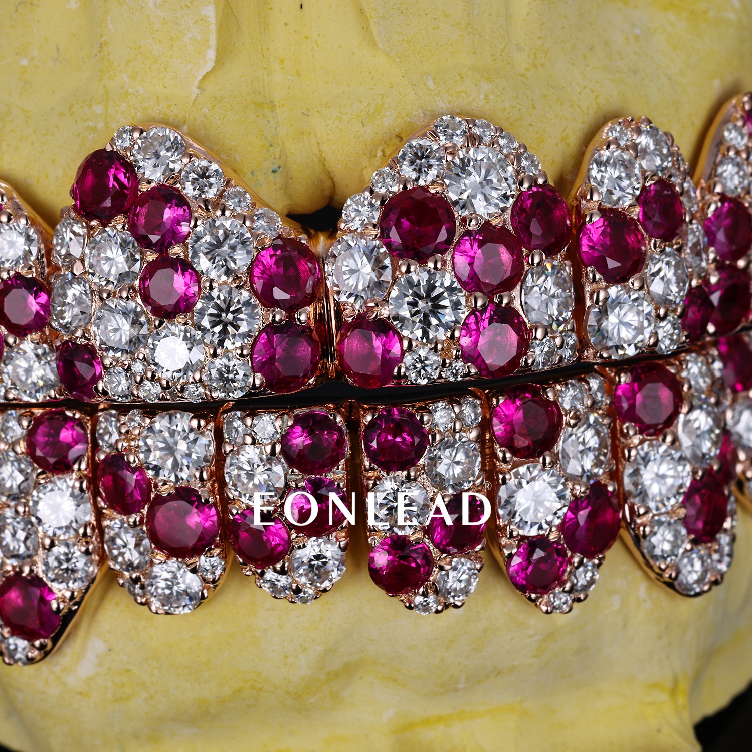 Custom Rose Gold Full Set Top & Bottom Grillz Mixed Round Ruby & White Moissanite Jumbo Pave Teeth Grills Hip Hop Rapper Custom Grillz For Men Women