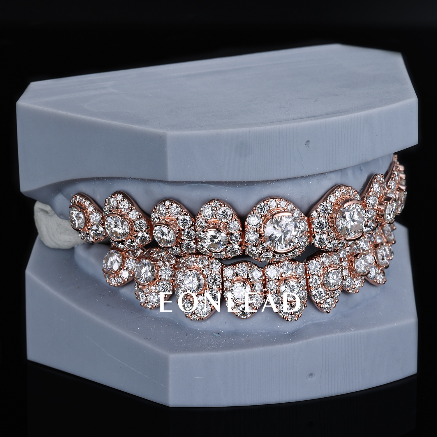 Custom Rose Gold Iced Out Grillz Top & Bottom Honeymoon Set Custom Round Cut D VVS Moissanite Lab Diamond Teeth Grillz for Hip Hop Rapper Jewelry