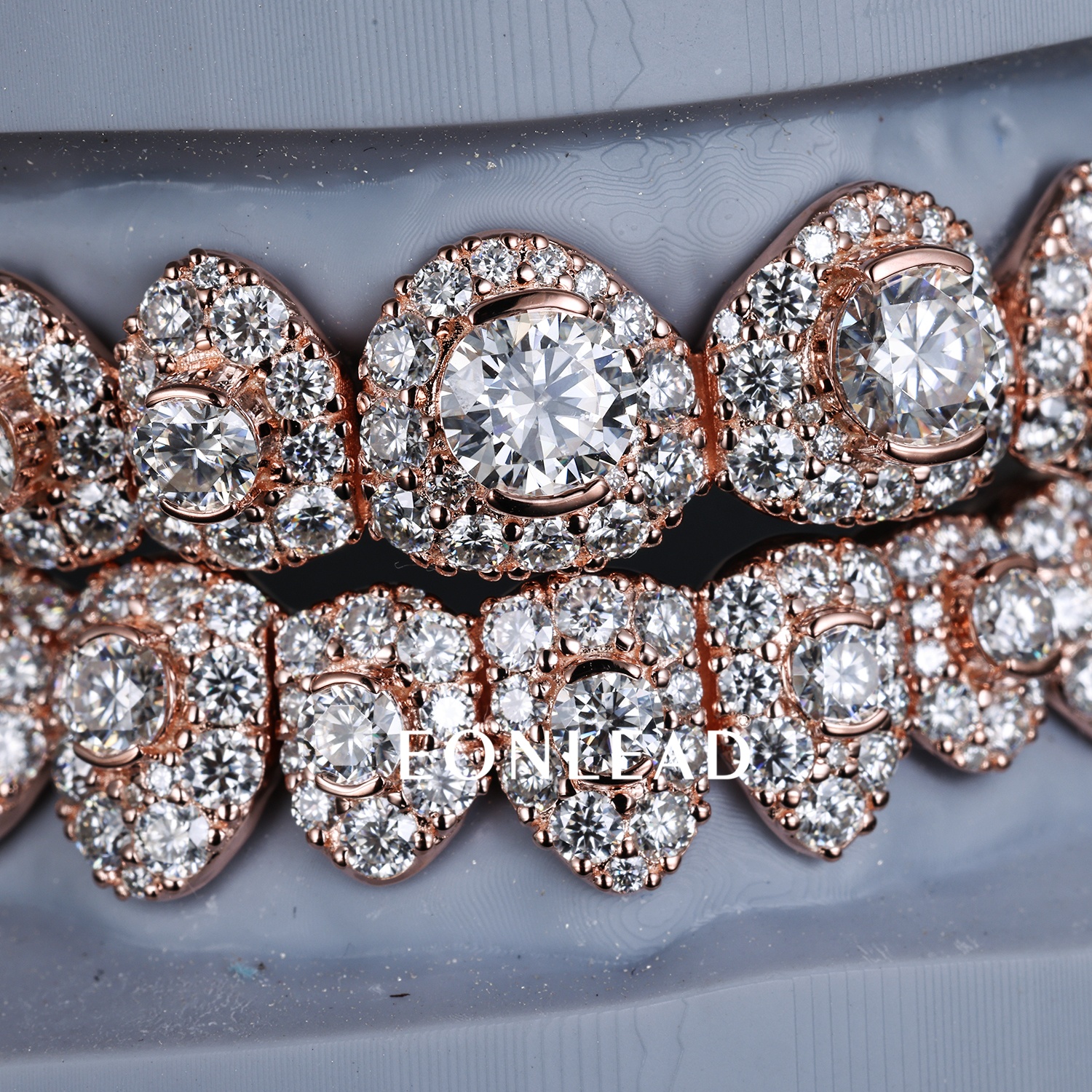 Custom Rose Gold Iced Out Grillz Top & Bottom Honeymoon Set Custom Round Cut D VVS Moissanite Lab Diamond Teeth Grillz for Hip Hop Rapper Jewelry
