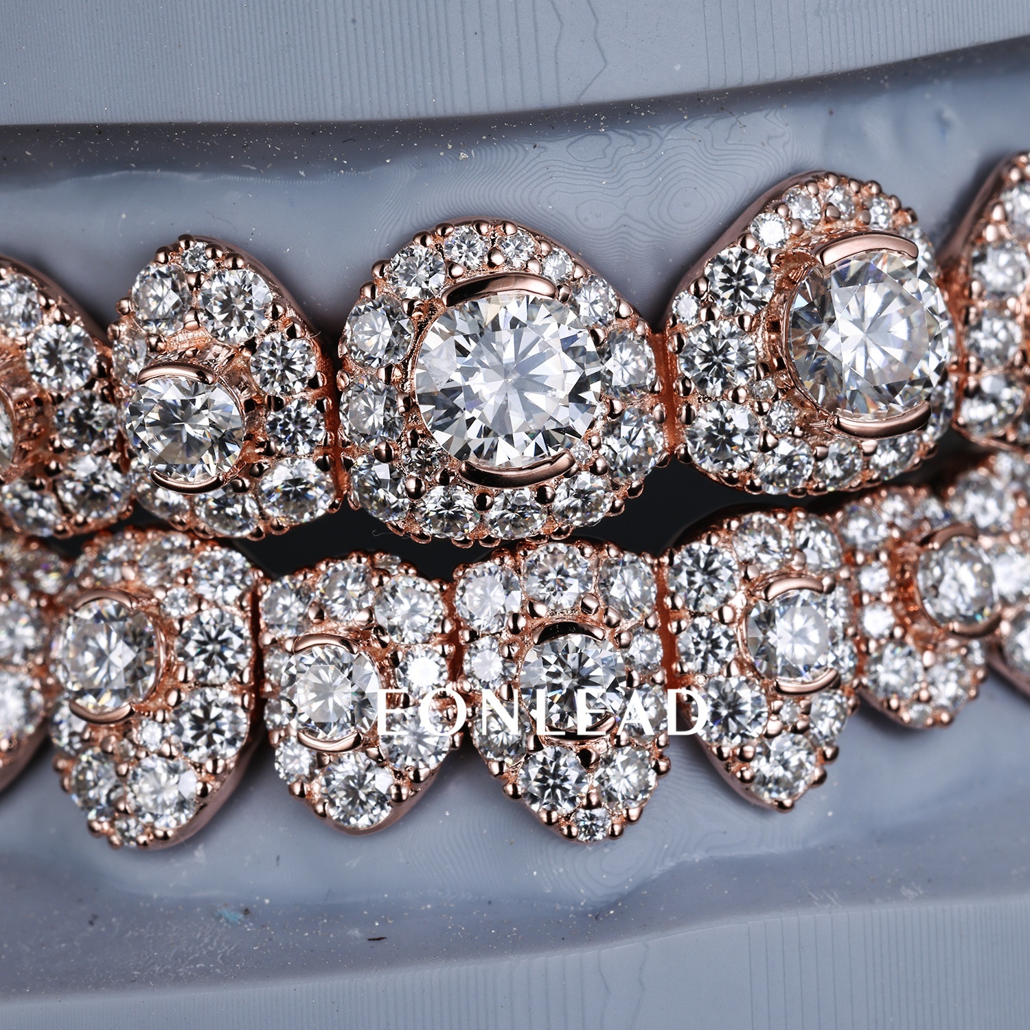 Custom Rose Gold Iced Out Grillz Top & Bottom Honeymoon Set Custom Round Cut D VVS Moissanite Lab Diamond Teeth Grillz for Hip Hop Rapper Jewelry