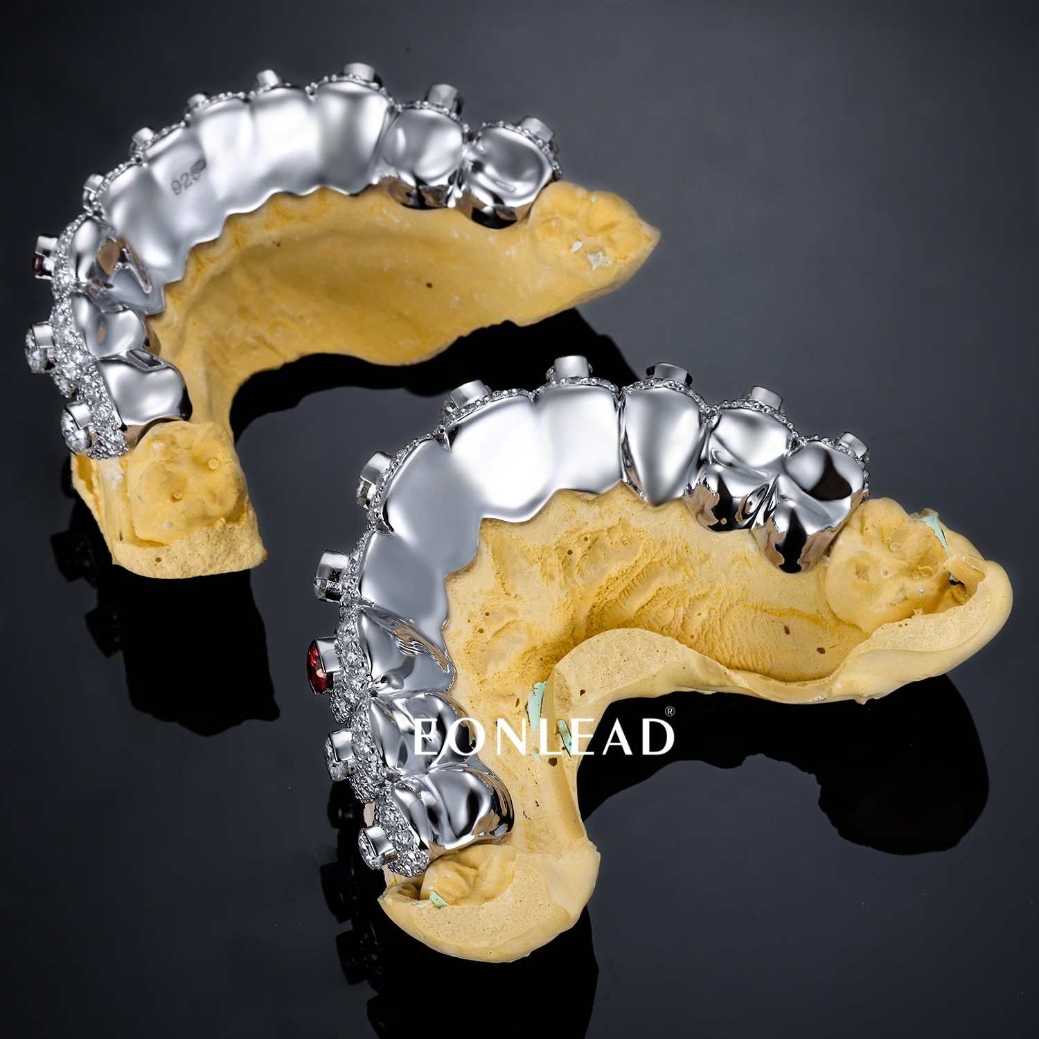 Custom Full Pave D VVS Moissanite Grillz Setting Big Round Diamond & Red Ruby Stones 925 Silver Iced Out Top Bottom Dental Teeth Grills Hip Hop Jewelry