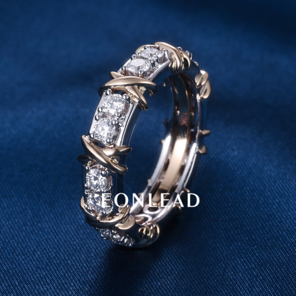 Custom Women S925 Silver 9K 10K 14K 18K Solid Gold 2.7MM D VVS Round cut Moissanite Lab Grown Diamond Wedding Band Ring