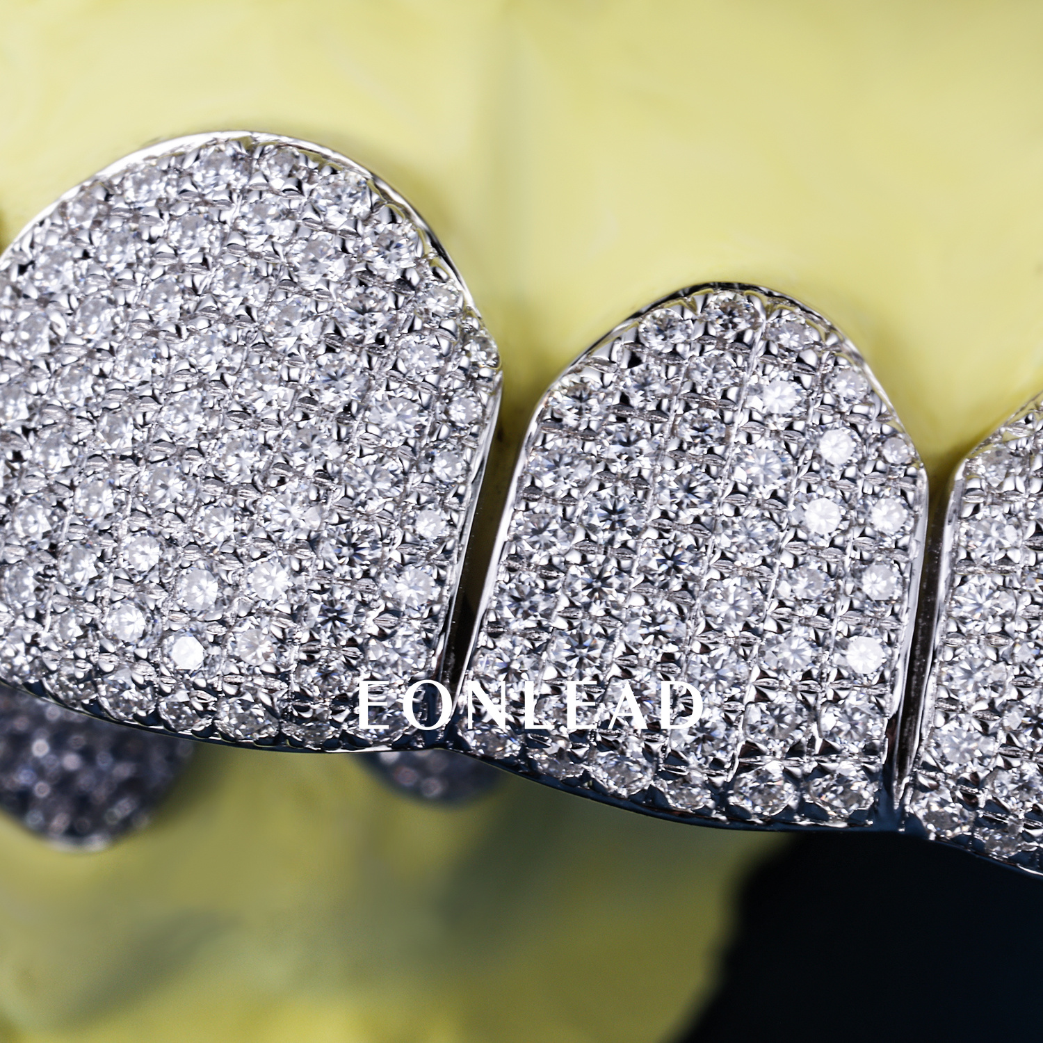 Custom S925 Silver White Gold Plated Top & Bottom 6 Flawless Moissanite Diamond Perm cut Honeycomb Setting Teeth Grillz