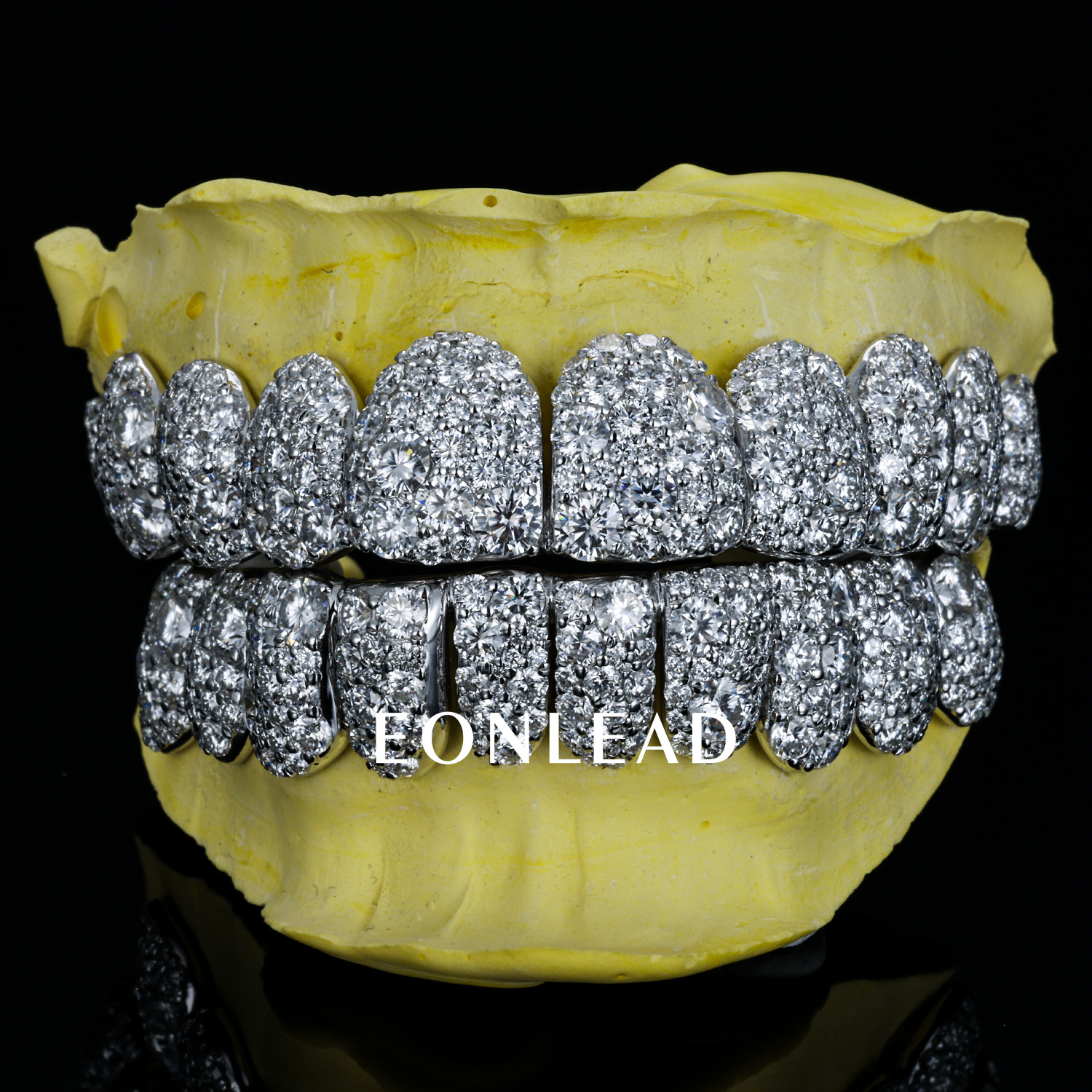 Custom Top Bottom 10 S925 Silver Moissanite Lab Diamond Perm Cut 10K 14K 18K Solid Gold Mosaic Setting Round Cut Teeth Grillz