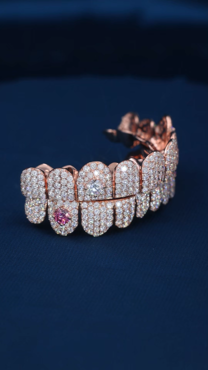 Custom S925 Silver Rose Gold Plated Top & Bottom 8 VVS Pink Moissanite Diamond Perm cut Honeycomb Setting Horizontal Straight Teeth Grillz