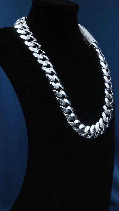 Custom 24mm 6-26inches S925 Silver White Gold Plated D VVS Moissanite Diamond Lock Cuban Chain Bracelet Necklace