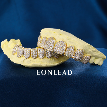 Custom Top & Bottom 8 S925 Silver Yellow Gold Plated VVS Moissanite Diamond Perm Cut Honeycomb Setting Teeth Grillz