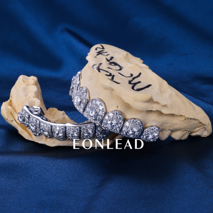 Custom Women Men S925 Silver White Gold Plated Top & Bottom 8 Flawless Big Moissanite Diamond Perm cut Teeth Grillz