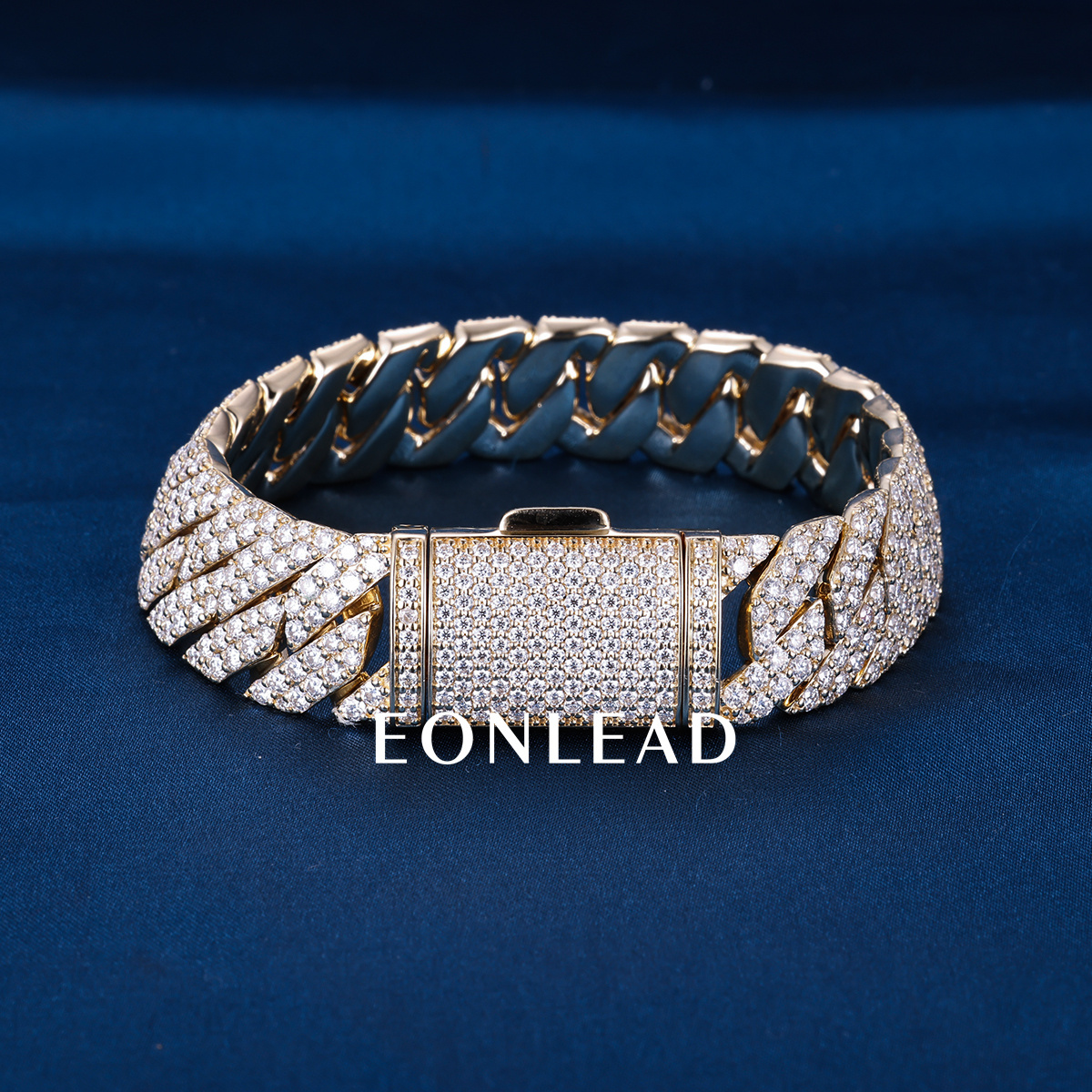 Custom 8mm 8inches S925 Silver Yellow Gold Plated D VVS Moissanite Diamond Cuban Chain Bracelet