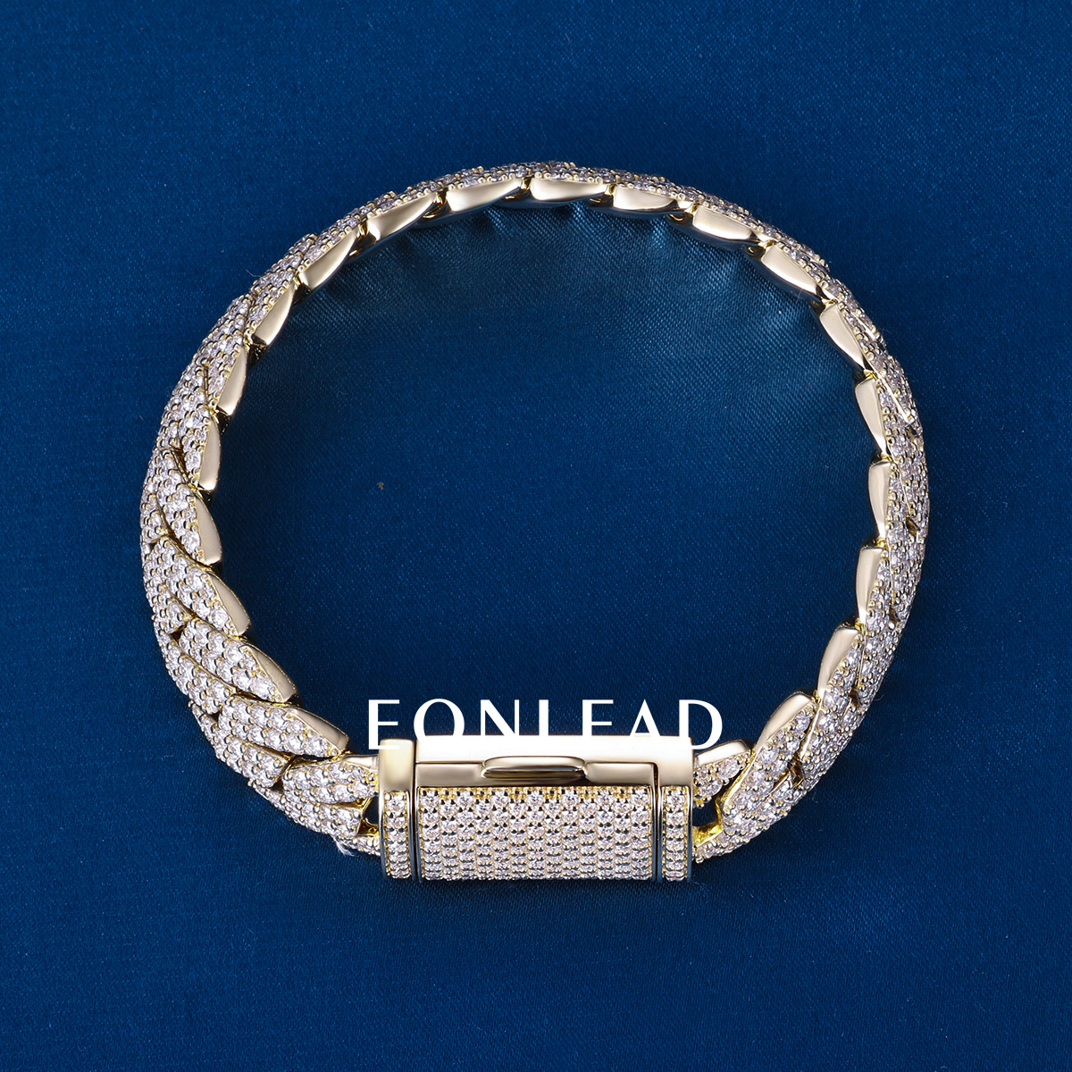 Custom 8mm 8inches S925 Silver Yellow Gold Plated D VVS Moissanite Diamond Cuban Chain Bracelet