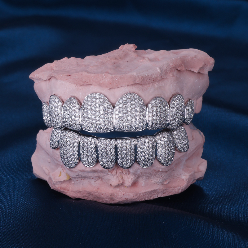 Custom S925 Silver White Gold Plated Top & Bottom 8 D VVS Moissanite Diamond Deep cut Iced Out Teeth Grillz for Men Women