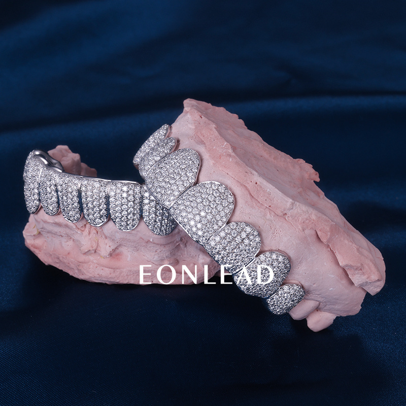 Custom S925 Silver White Gold Plated Top & Bottom 8 D VVS Moissanite Diamond Deep cut Iced Out Teeth Grillz for Men Women