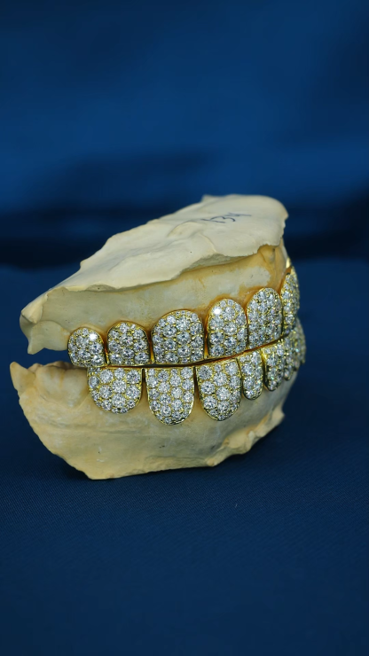 Custom Top & Bottom 10  S925 Silver Yellow Gold Plated VVS Moissanite Diamond Perm cut Honeycomb Setting Teeth Grillz