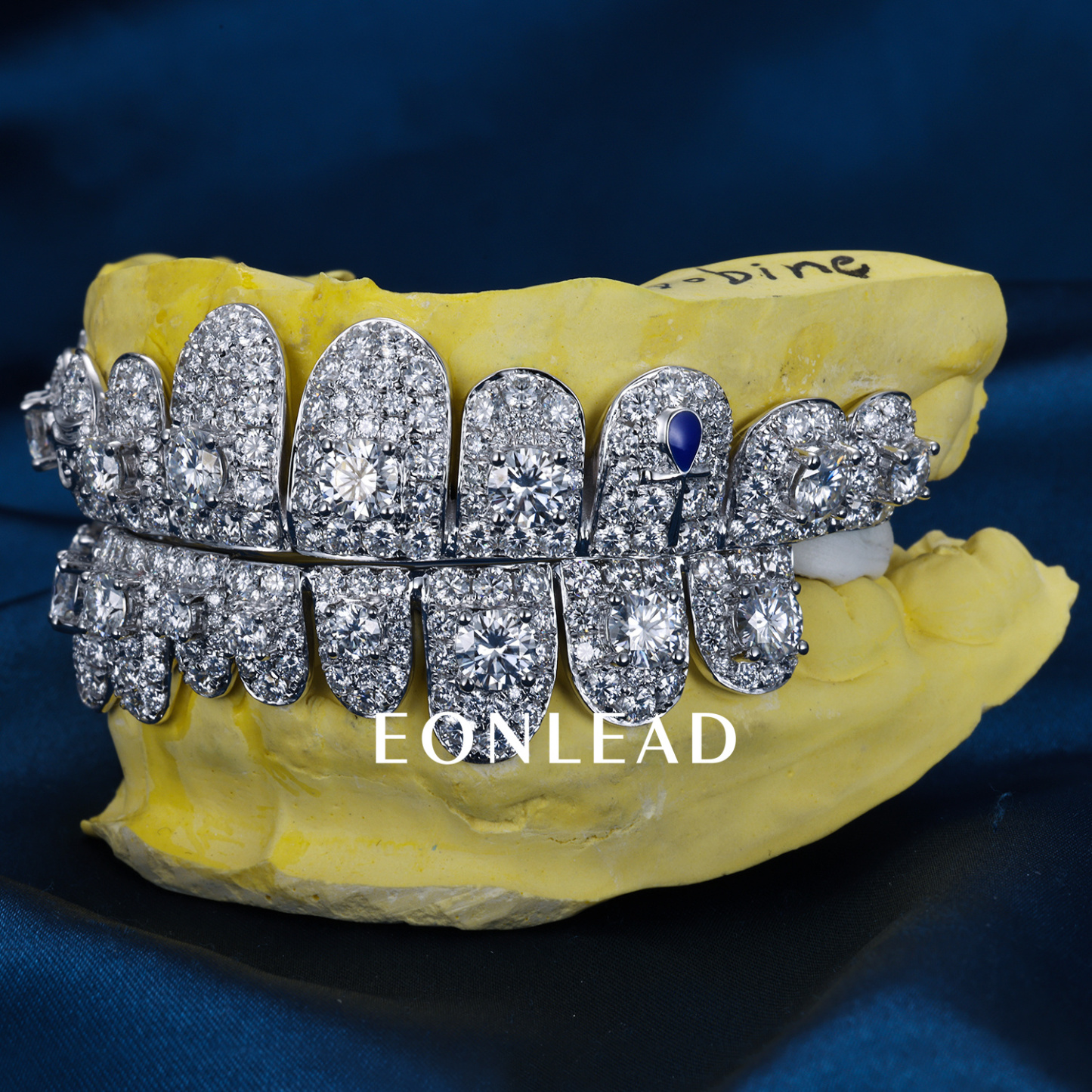 Custom Women Men Top Bottom 10 S925 Silver Moissanite Lab Diamond Sapphire 10K 14K 18K Solid Gold Round Cut Teeth Grillz