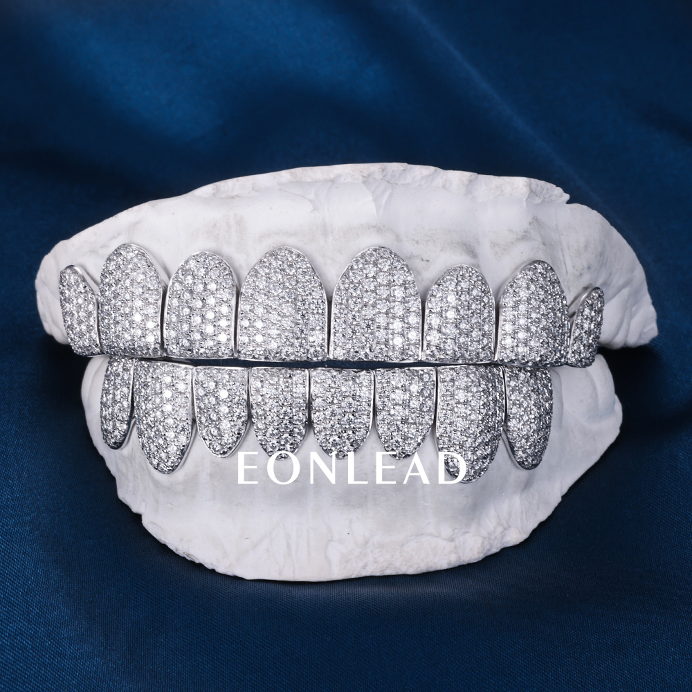 Custom Women Men Top & Bottom 8  S925 Silver White Gold Plated VVS Moissanite Diamond Straight Cut Teeth Grillz