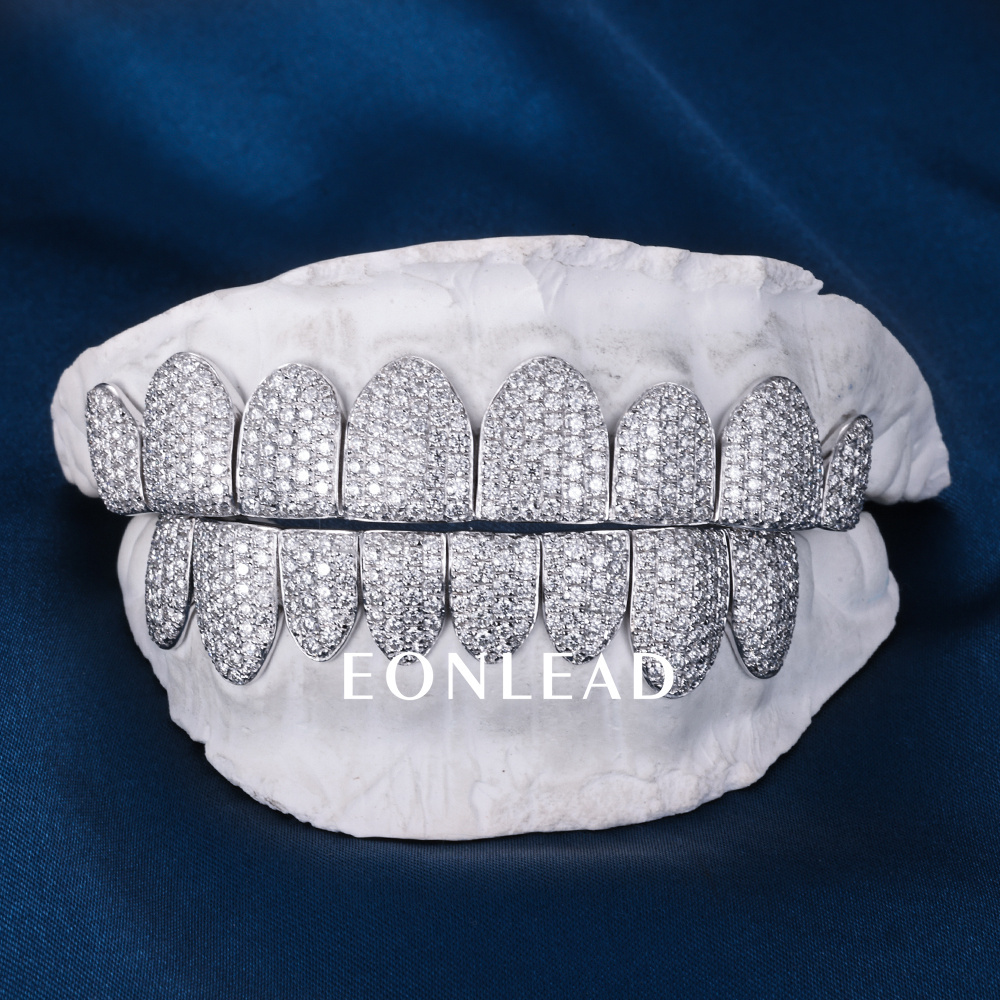 Custom Women Men Top & Bottom 8  S925 Silver White Gold Plated VVS Moissanite Diamond Straight Cut Teeth Grillz