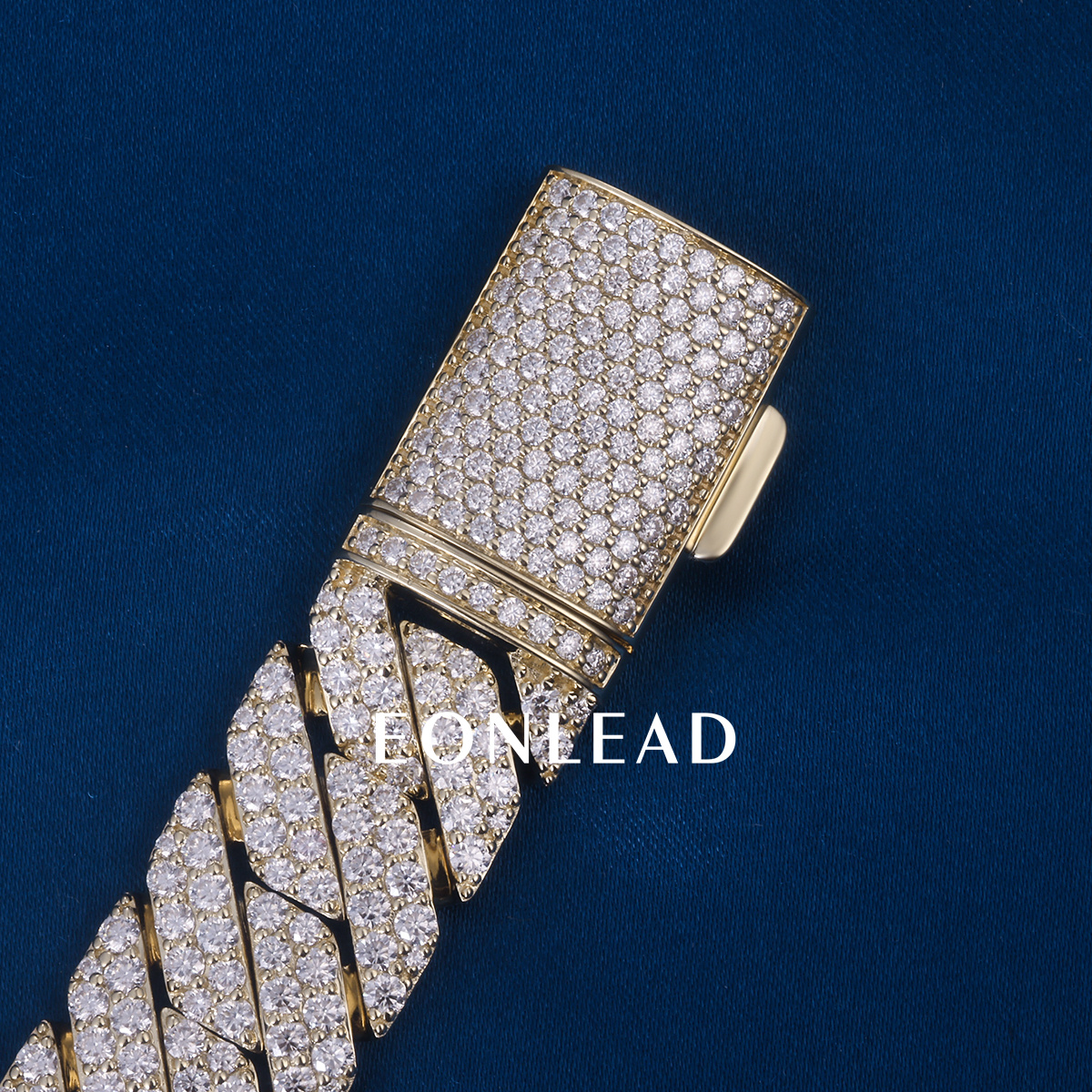 Custom 8mm 8inches S925 Silver Yellow Gold Plated D VVS Moissanite Diamond Cuban Chain Bracelet