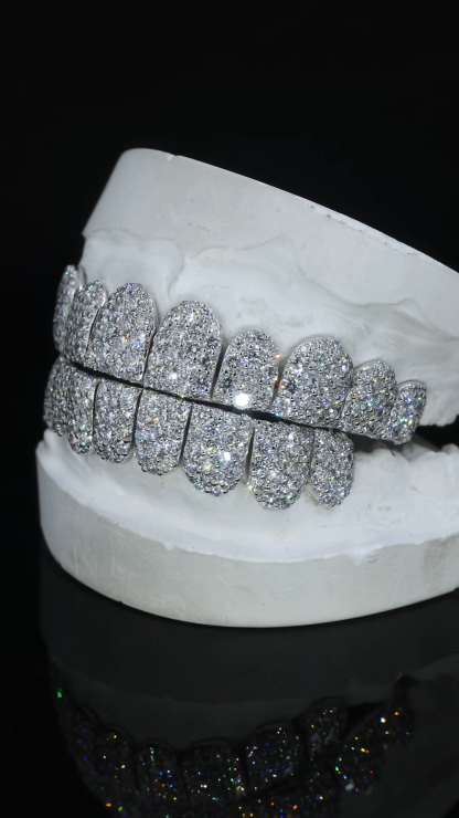 Custom S925 Silver White Gold Plated Top & Bottom 10 VVS Moissanite Diamond Perm cut Honeycomb Setting Teeth Grillz