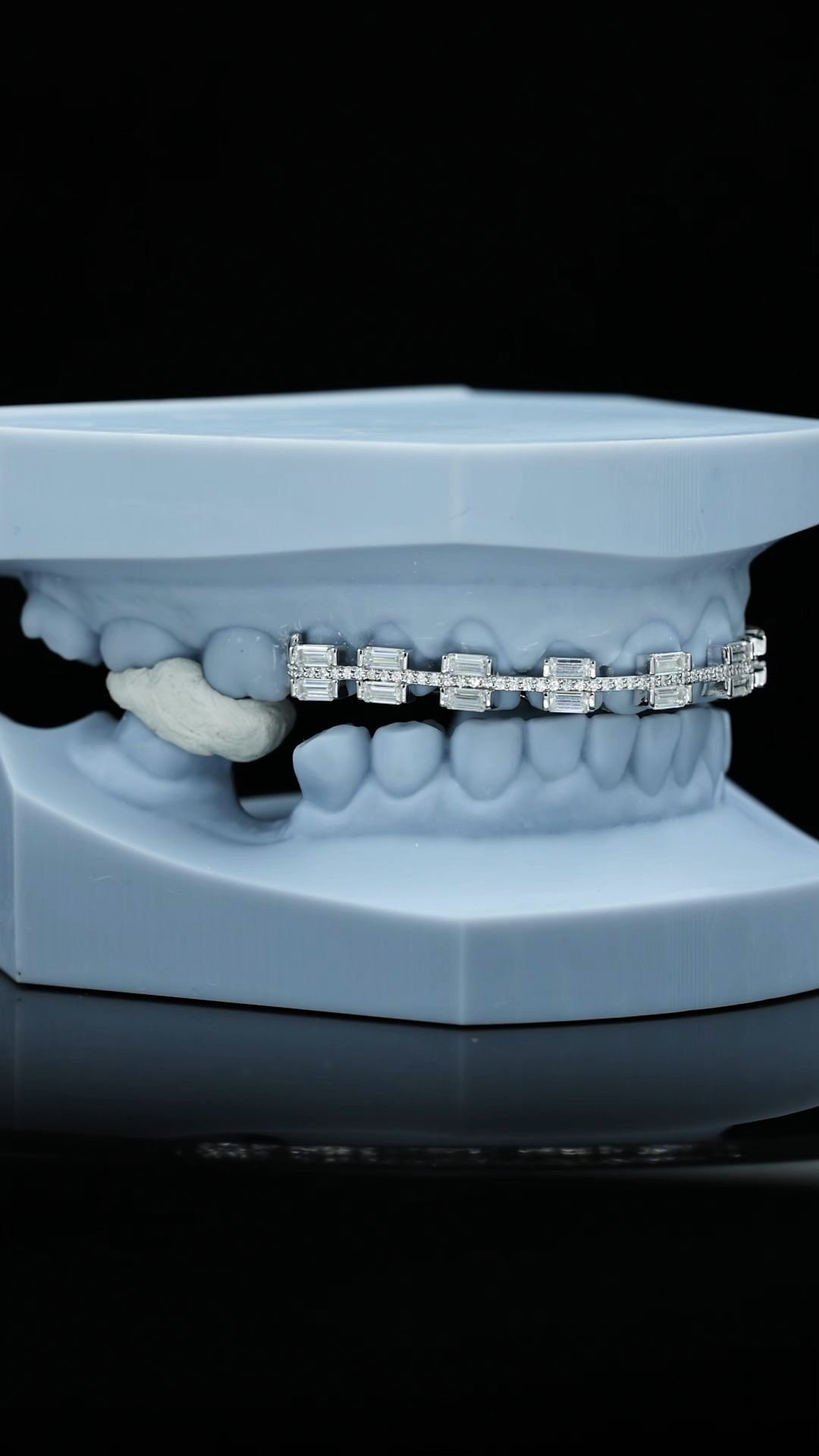 Custom Braces Style Grillz Full Paved Baguette VVS Moissanite Silver Iced Out Dental Teeth Grills Hip Hop Rapper Accessory