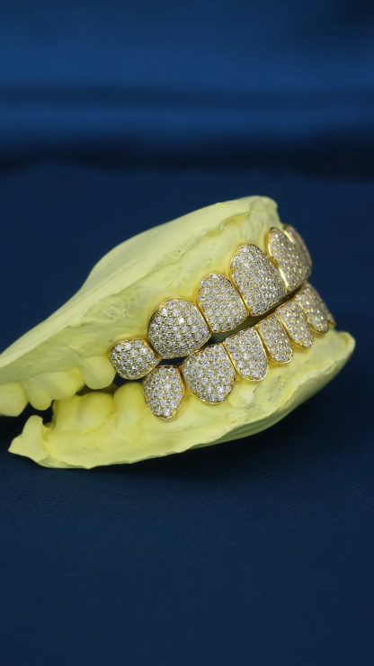 Custom Top & Bottom 8 S925 Silver Yellow Gold Plated VVS Moissanite Diamond Perm Cut Honeycomb Setting Teeth Grillz