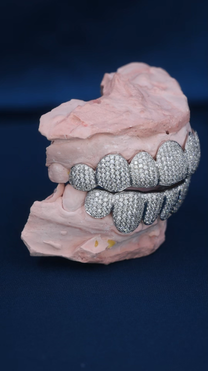 Custom S925 Silver White Gold Plated Top & Bottom 8 D VVS Moissanite Diamond Deep cut Iced Out Teeth Grillz for Men Women