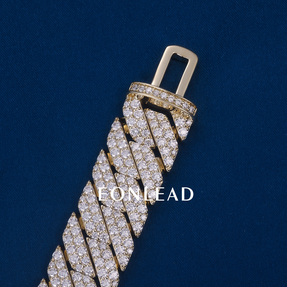 Custom 8mm 8inches S925 Silver Yellow Gold Plated D VVS Moissanite Diamond Cuban Chain Bracelet