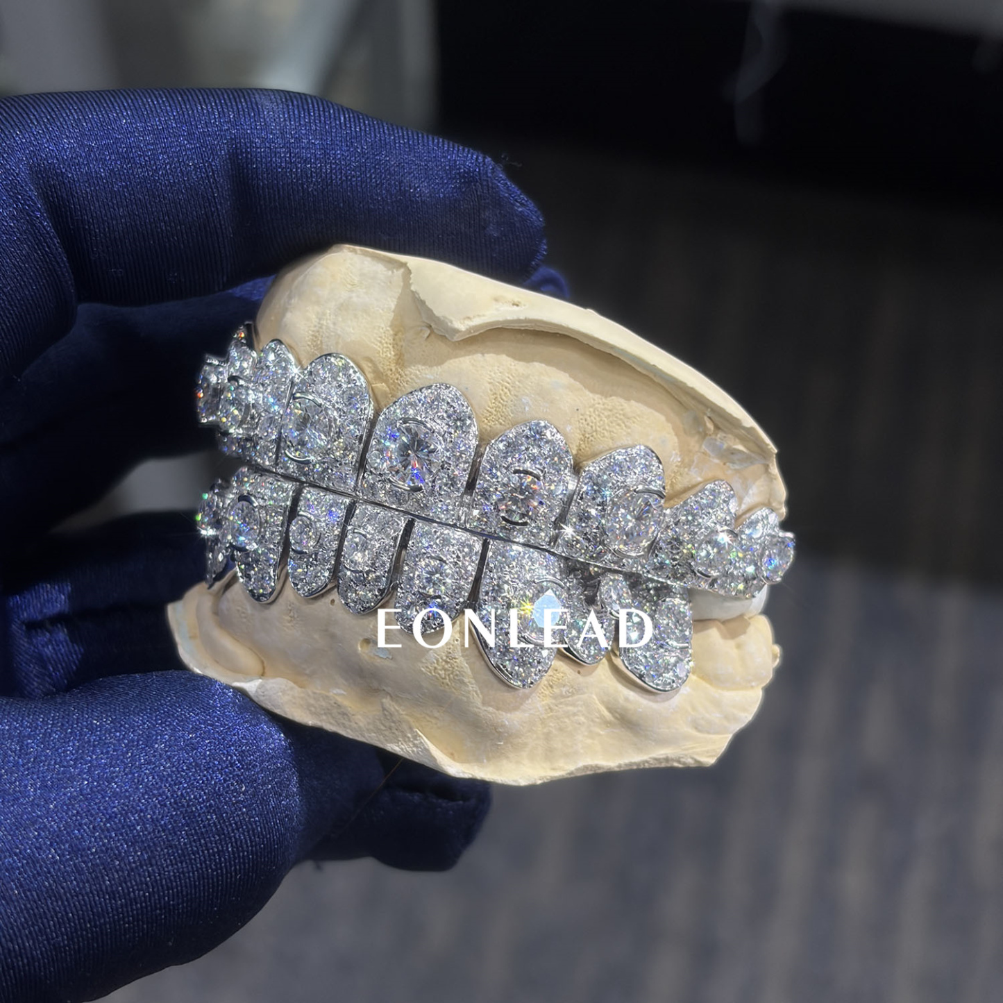 Custom Top Bottom 6 8 10 S925 Silver Giant VVS Moissanite Iced Out Lab Diamond Perm Cut Solid Gold Straight Cut Grillz for Teeth