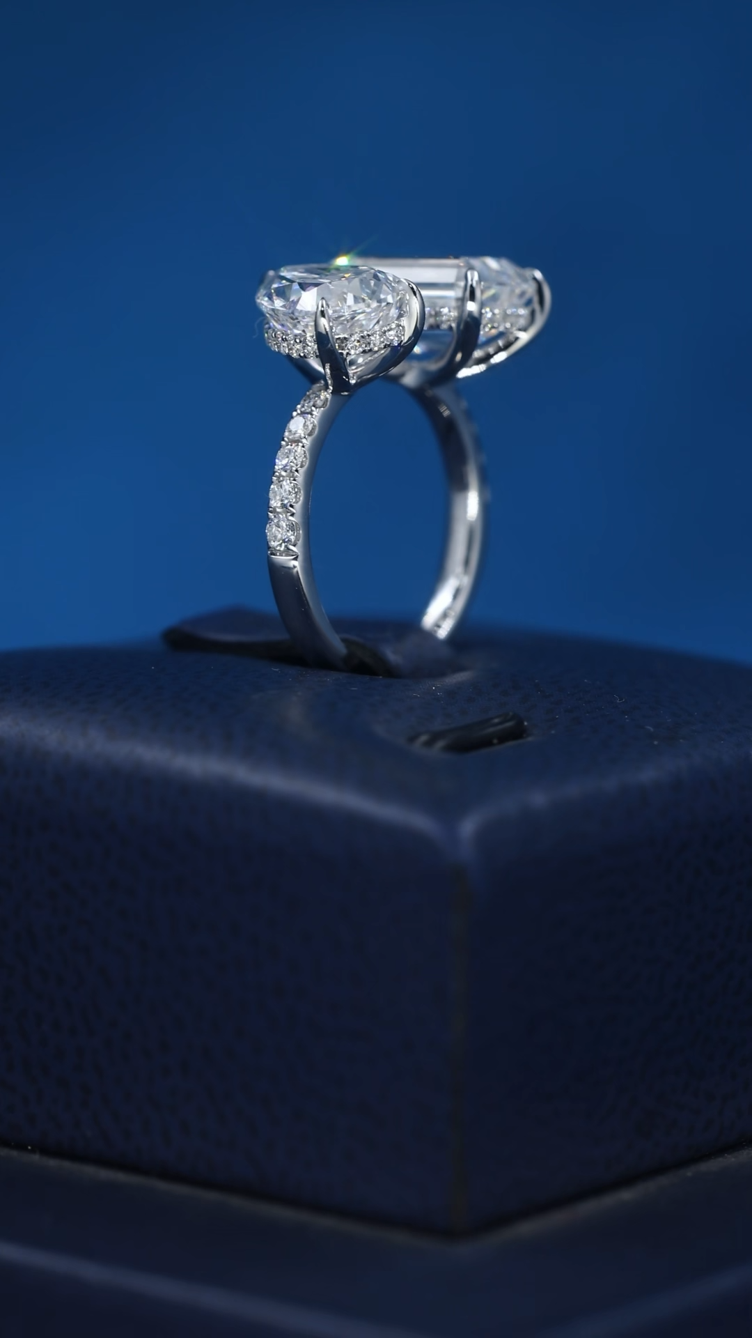 CustomTwo Stone Engagement Ring Emerald Cut & Pear Cut Moissanite Lab Diamond White Gold Paved Band Large Double Gemstone Wedding Promise Ring For Women Luxury Bridal Jewelry