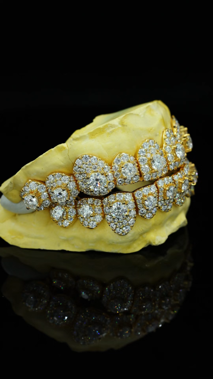 Eonlead Gold Plated 10 Top & Bottom Honeymoon Set Grillz Fully Iced Out Pave Moissanite Lab Diamond Grillz Hip Hop Jewelry Custom Grillz For Men Women