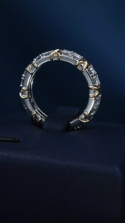 Custom Women S925 Silver 9K 10K 14K 18K Solid Gold 2.7MM D VVS Round cut Moissanite Lab Grown Diamond Wedding Band Ring