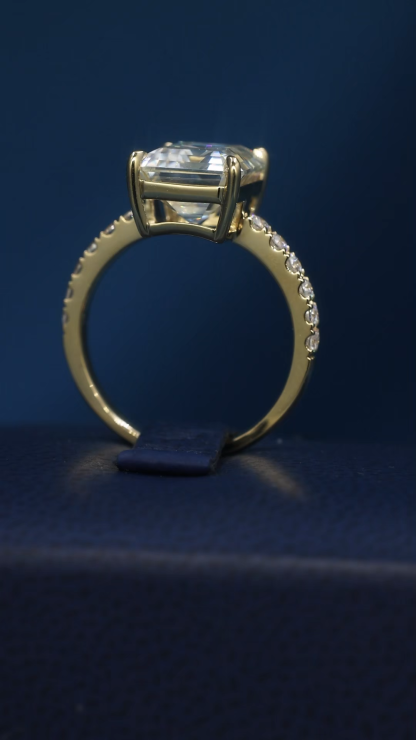 Custom Women S925 Silver 9K 10K 14K 18K Solid Gold Yellow 1ct 1.5ct 2CT 3CT 5CT D VVS Emerald cut Moissanite Lab Grown Diamond Engagement Wedding Ring