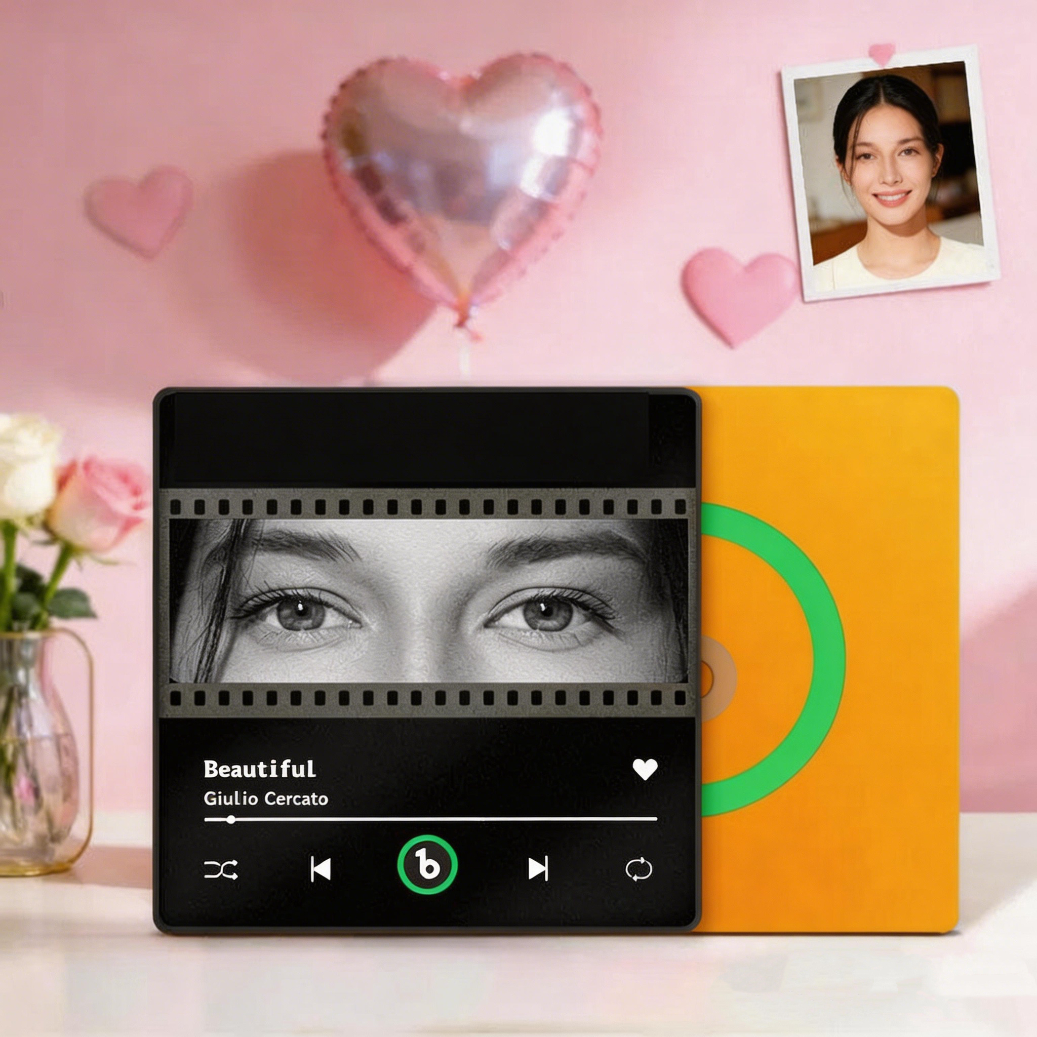 Aimant De Réfrigérateur Musical Personnalisé Avec Une Photo Des Yeux De Votre Amoureuse. Une Chanson Qui Se Joue En Même Temps. Un Cadeau Unique Pour Elle.