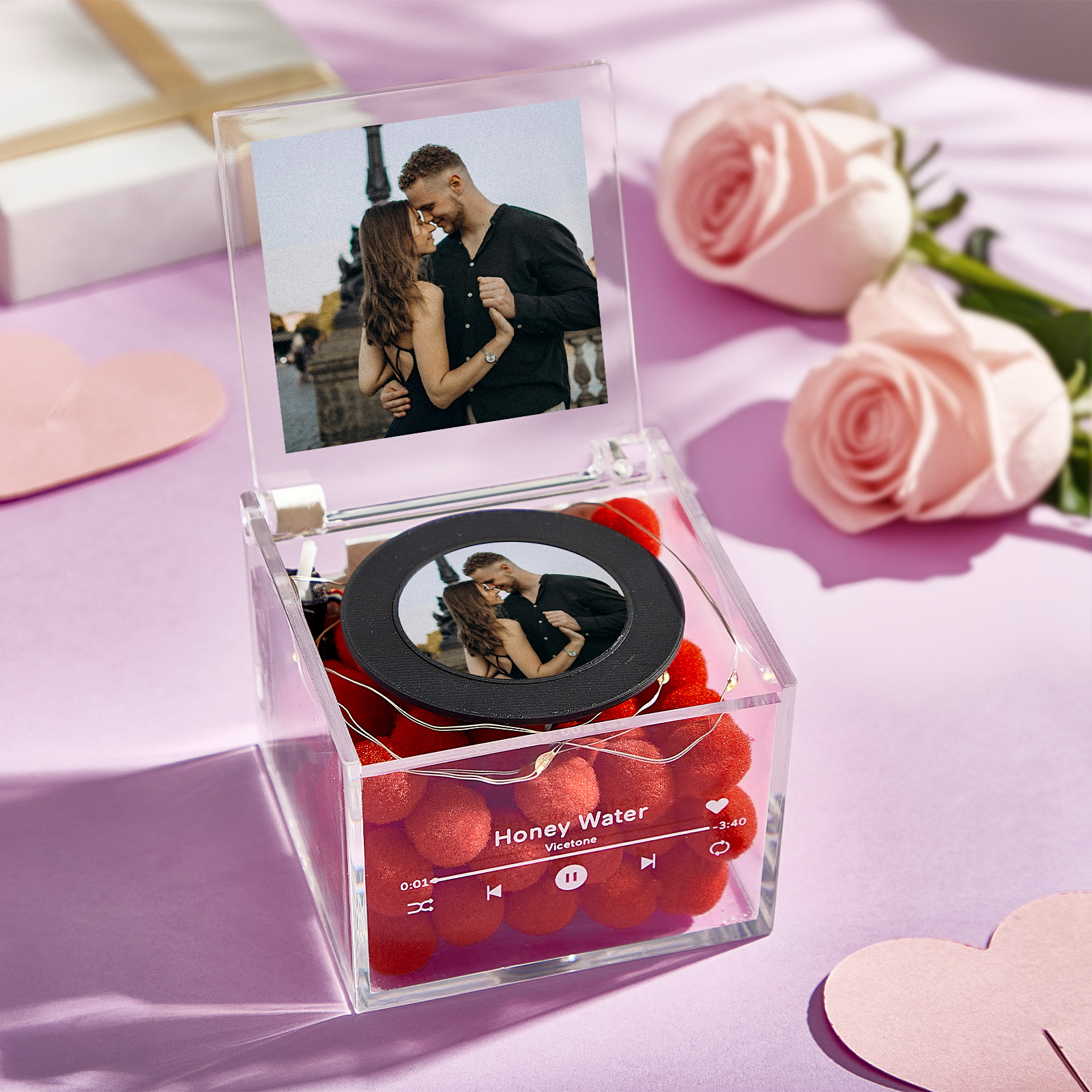 Mini Giradischi Personalizzato Per Lui Con Riproduzione Automatica Della Musica, Ricarica Usb, Foto E Luce Calda - 