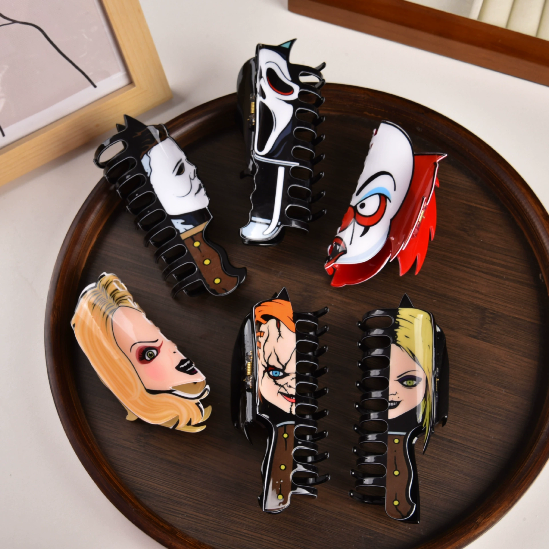 New Horror Series Hair Clips Acrylic Hair Claw Clown Face Crab Clip Shark Clip 