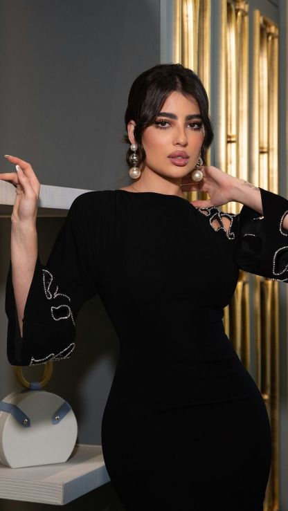 Black Temperament Long Sleeve Midi Dress