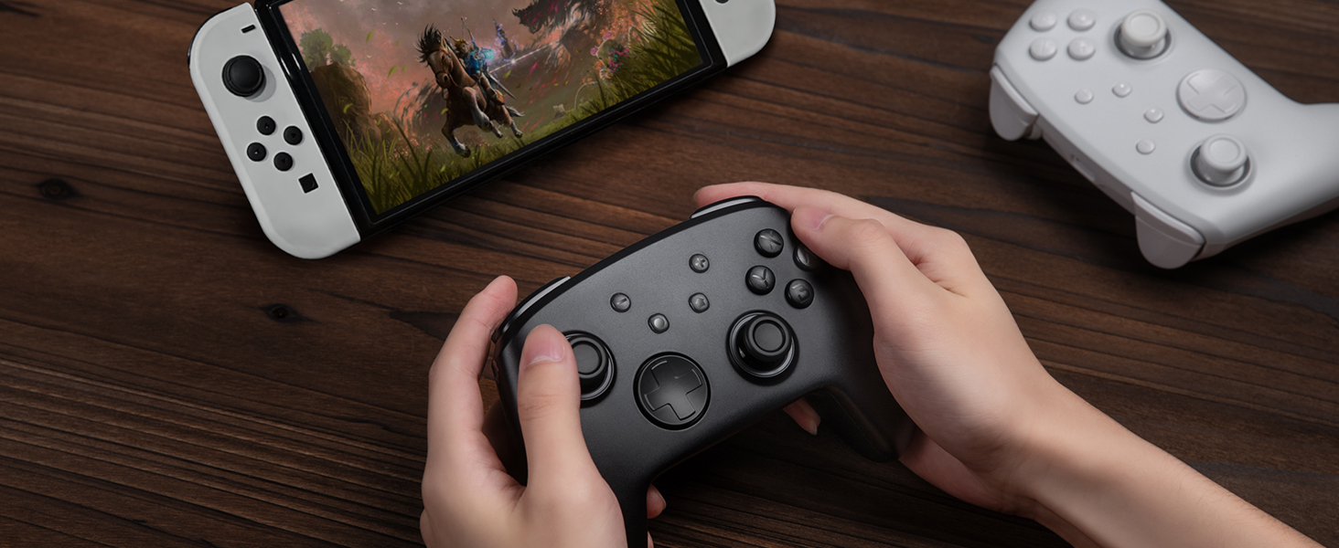 The controller with good material and texture