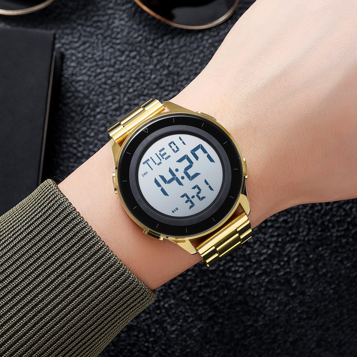 SKMEI 2167 STAINLESS STEEL BAND DIGITAL WATCH