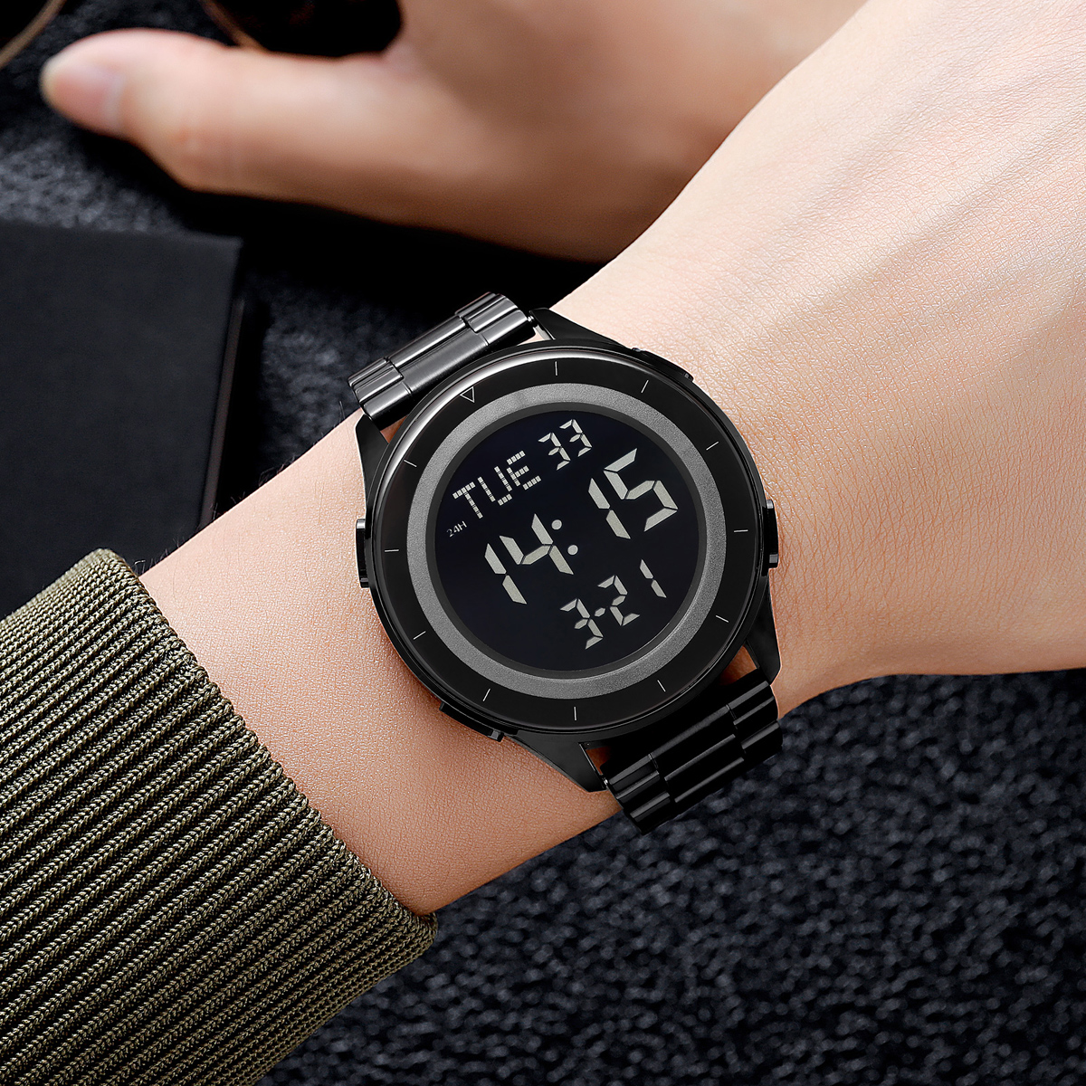 SKMEI 2167 STAINLESS STEEL BAND DIGITAL WATCH