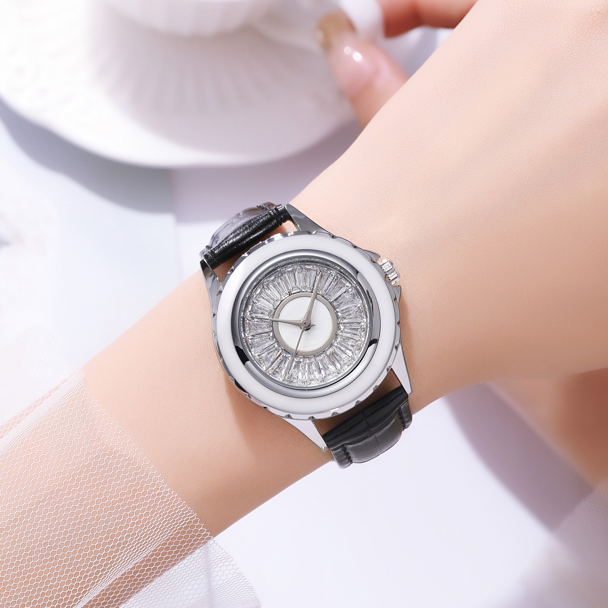 SKMEI 2172 Lady Fancy Leather Diamond Quartz Watches 