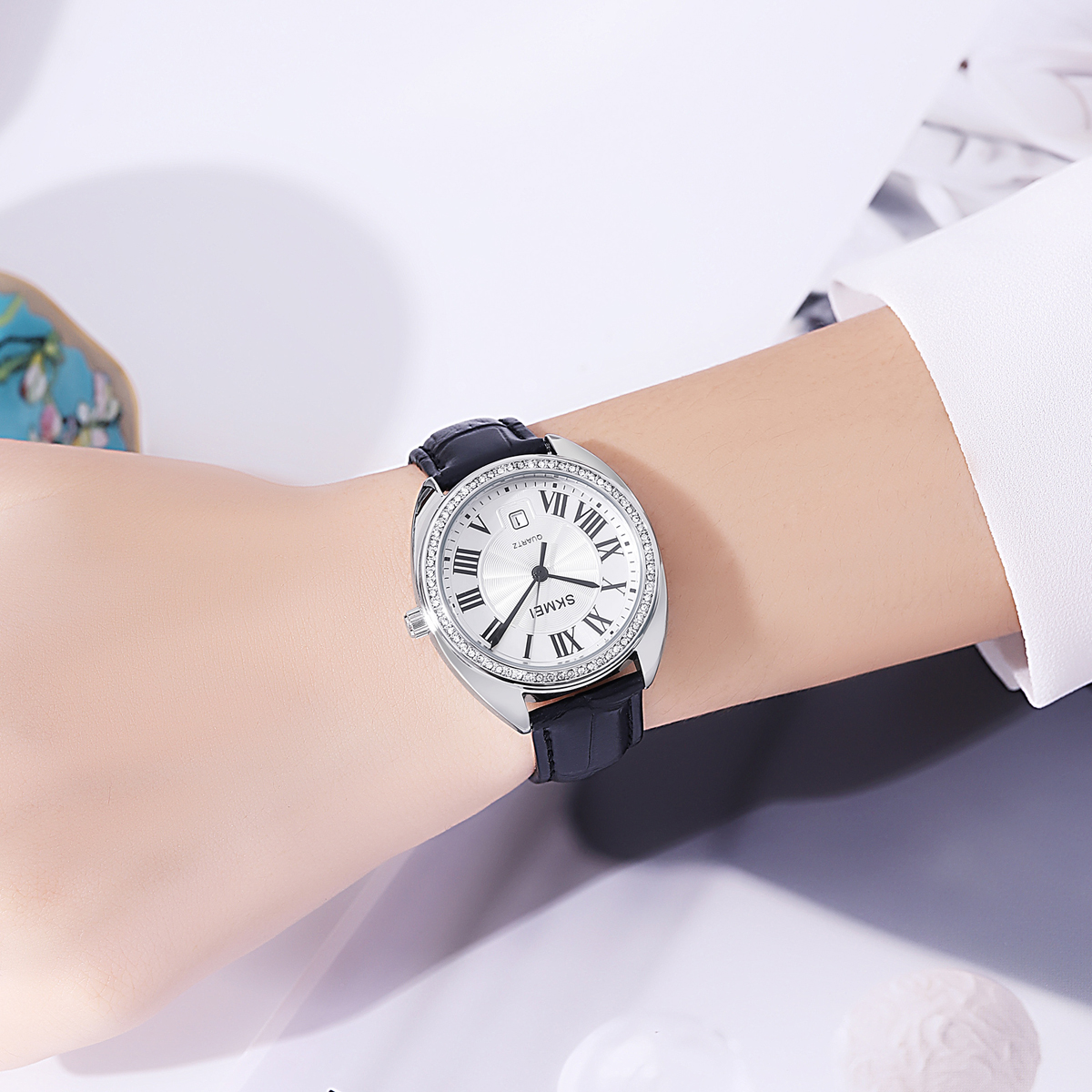 SKMEI 2183 LEATHER WOMEN WATCH