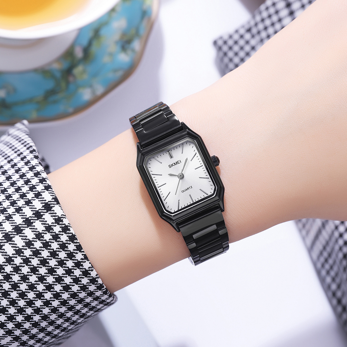 SKMEI 2237 Minimalist Ladies Watch