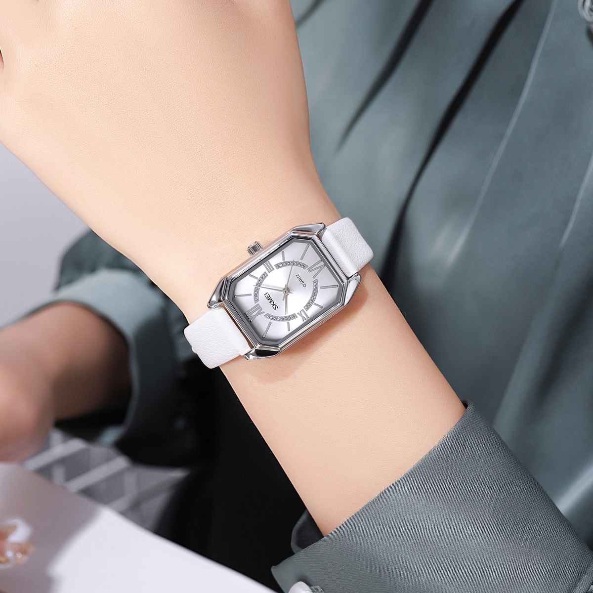 SKMEI 2238 Luxury Quartz Watch Ladies