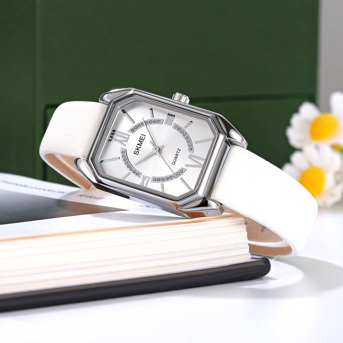 SKMEI 2238 Luxury Quartz Watch Ladies