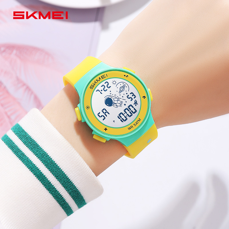 SKMEI 2267 Waterproof Gift Watch