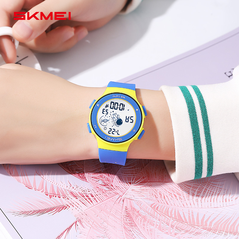 SKMEI 2267 Waterproof Gift Watch