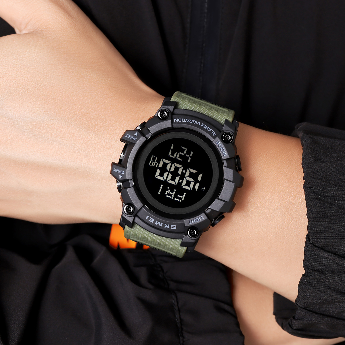 SKMEI 2313 Vibrating alarm watch