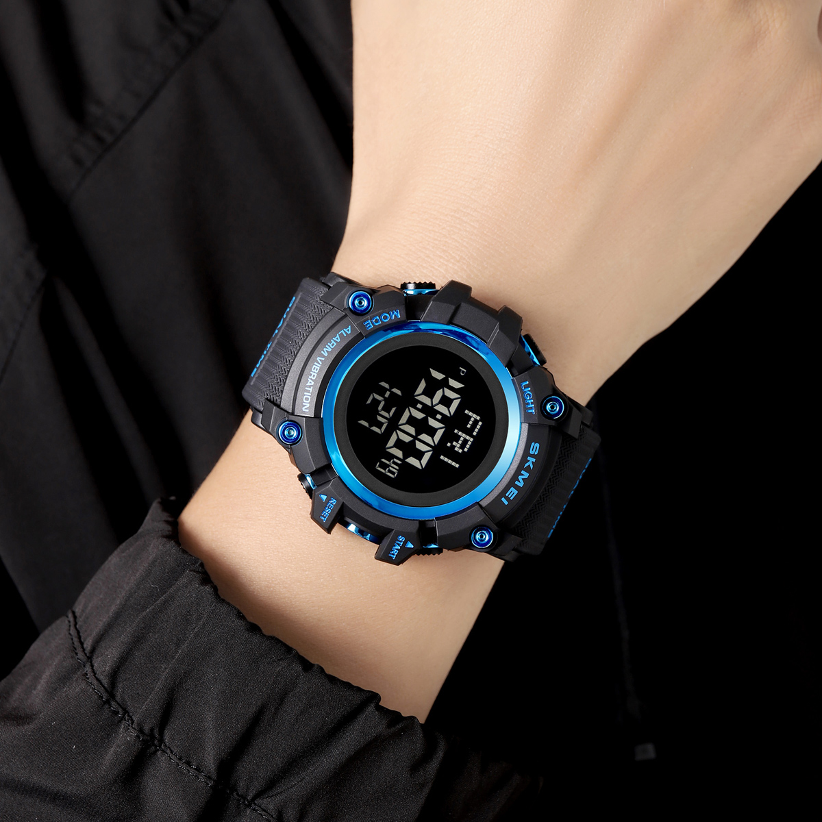 SKMEI 2313 Vibrating alarm watch