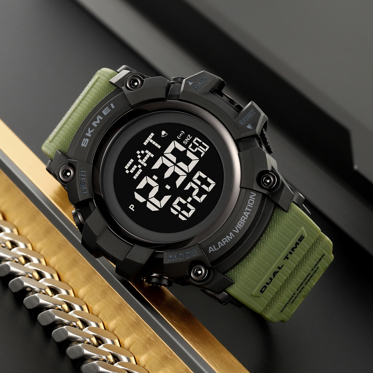 SKMEI 2313 Vibrating alarm watch