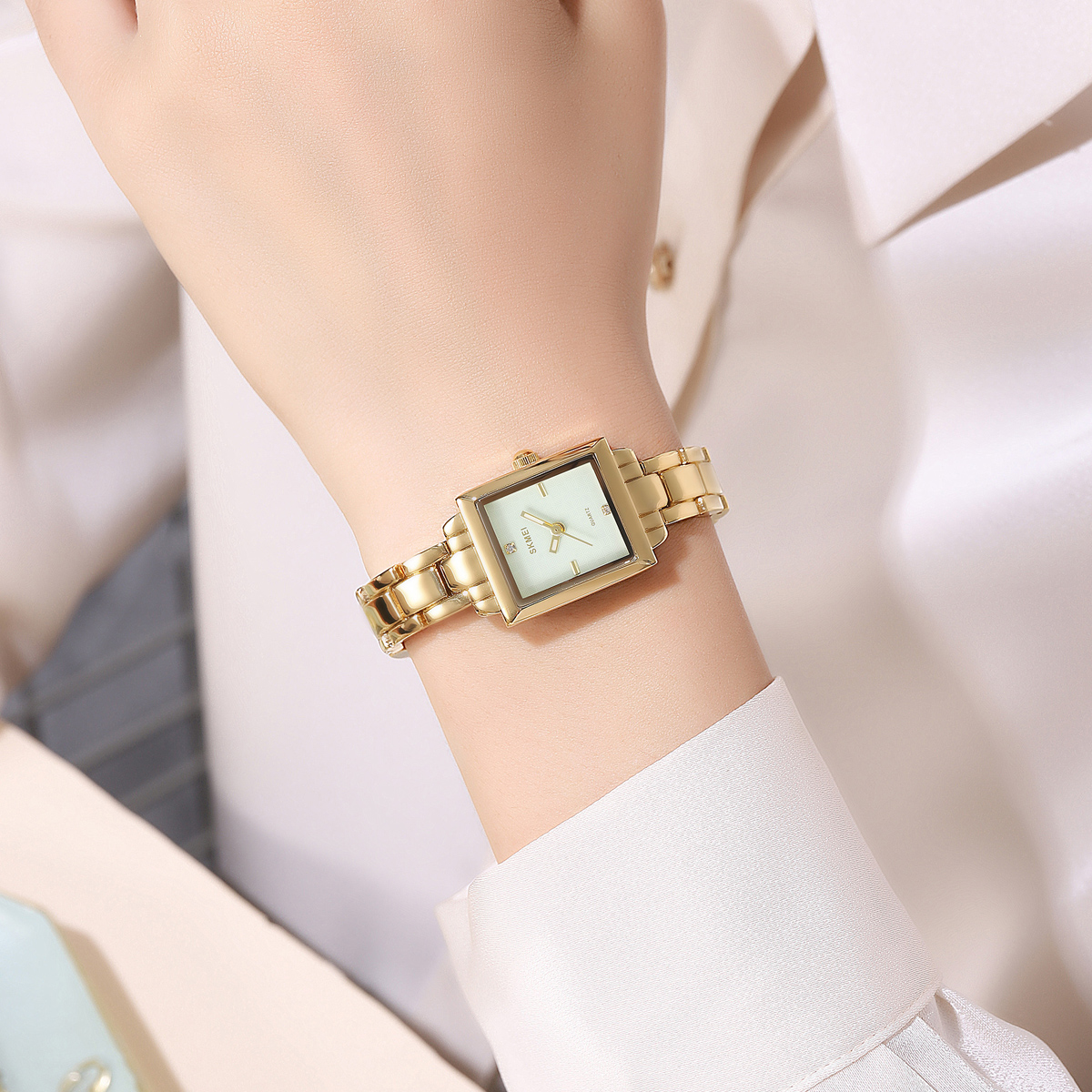 SKMEI 2315 Luxury Square Watch for Woman 
