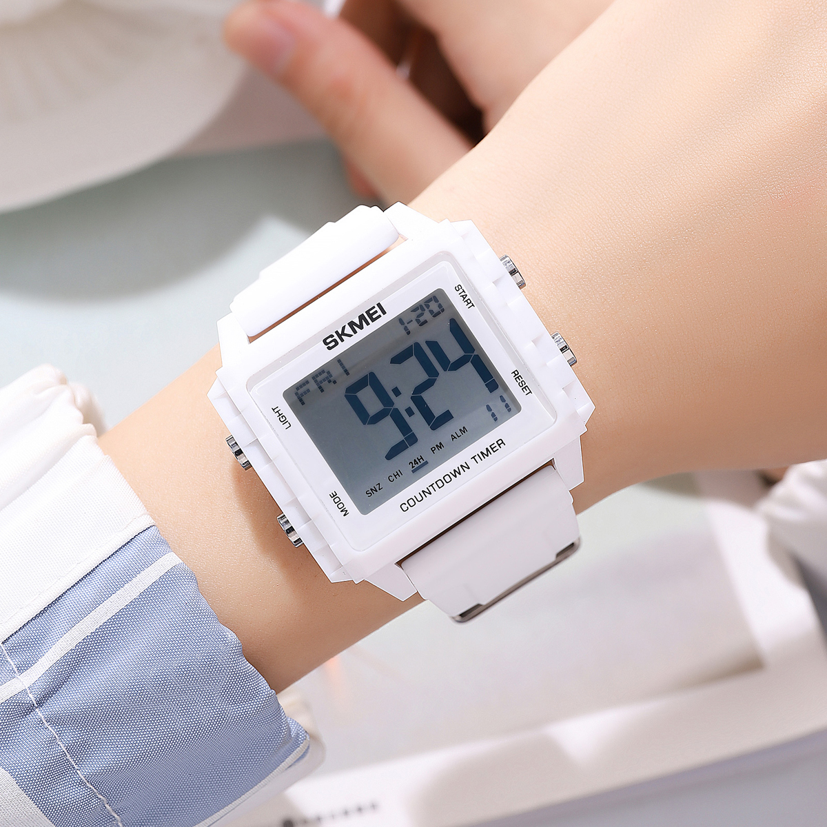 Skmei 2320 Plastic Digital Watch for Men and Women